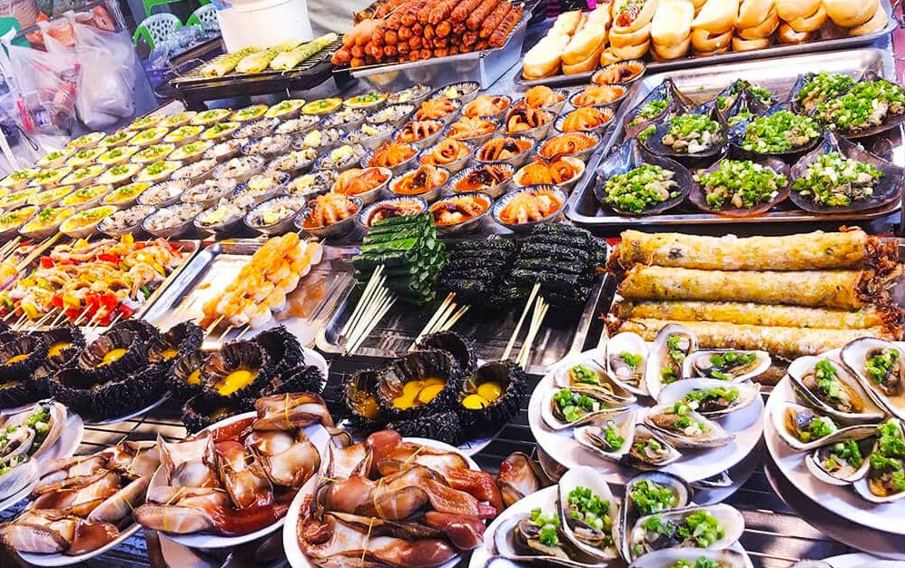 Trải nghiệm văn hóa và ẩm thực địa phương