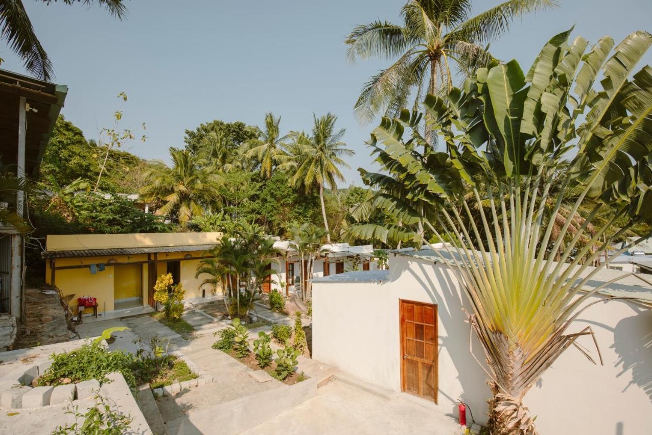 The Vibe House